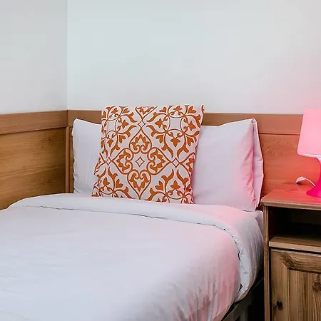 Cozy 2bed With Private Terrace Apartment *